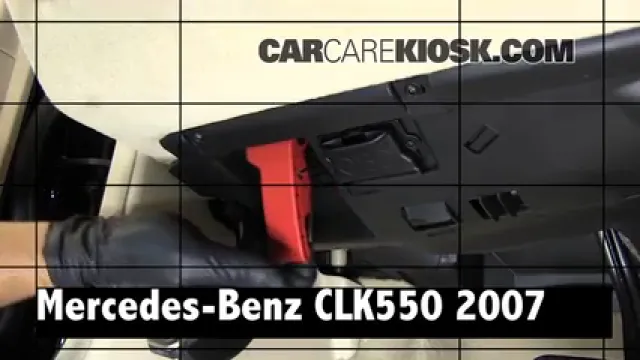 2007 Mercedes-Benz CLK550 5.5L V8 Convertible (2 Door) Review